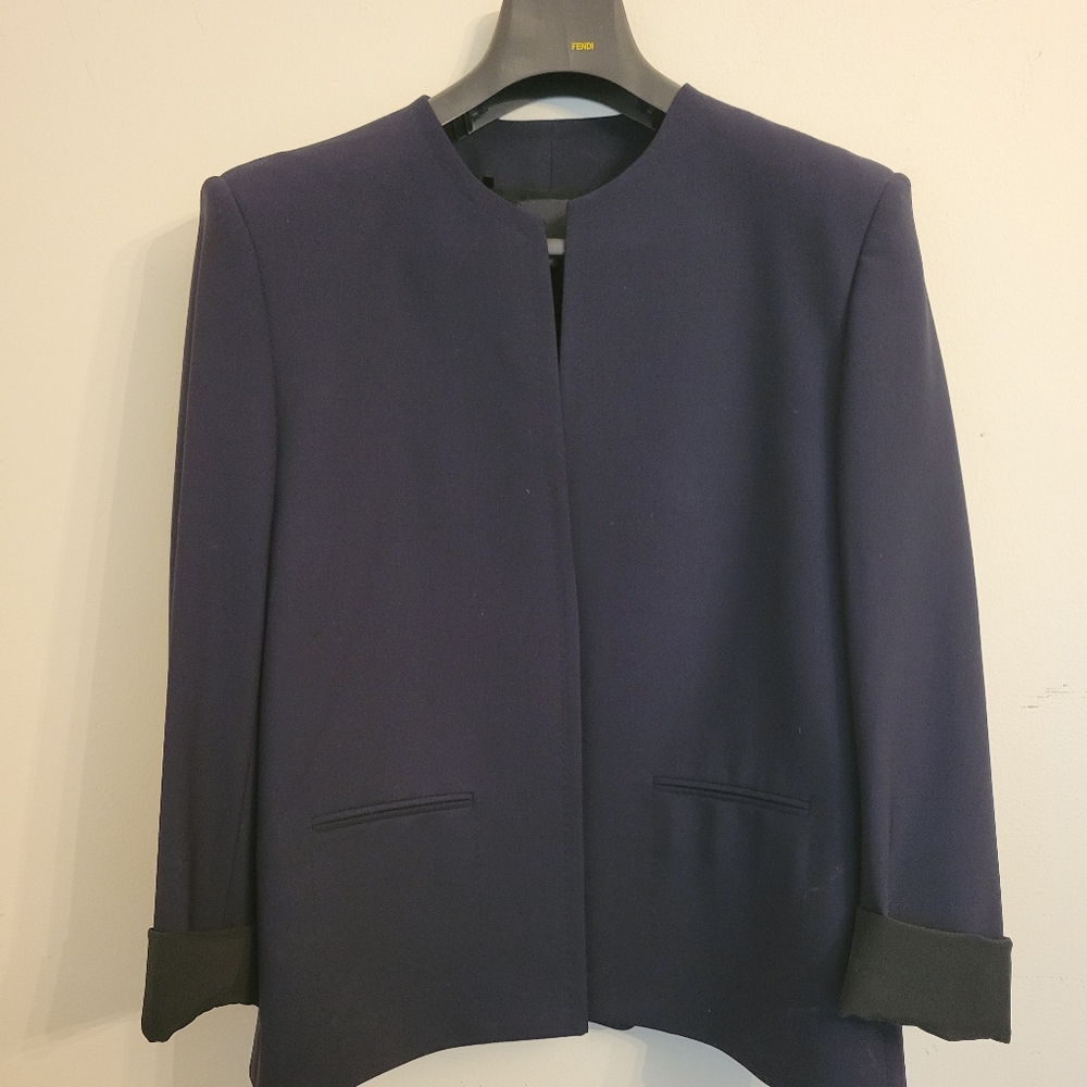 NWOT Fendi women's blazer navy size 46 w/ pockets
